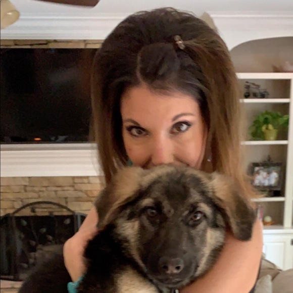 Meet your Posher, Tara - Picture 1 of 1